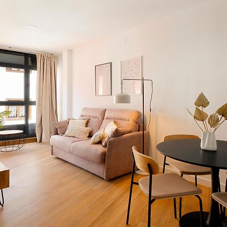 Apartamentos Aptio Oviedo Bagian luar foto