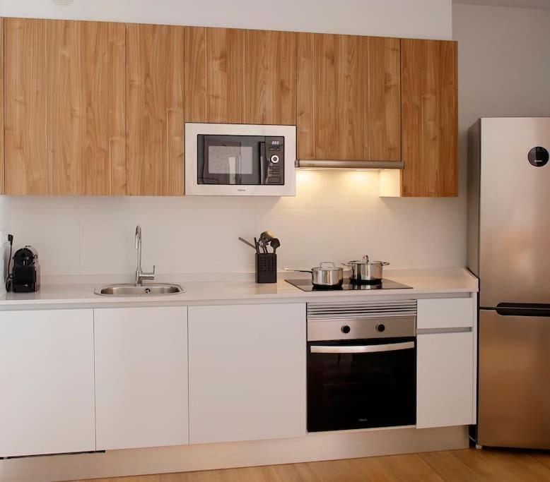 Apartamentos Aptio Oviedo Bagian luar foto