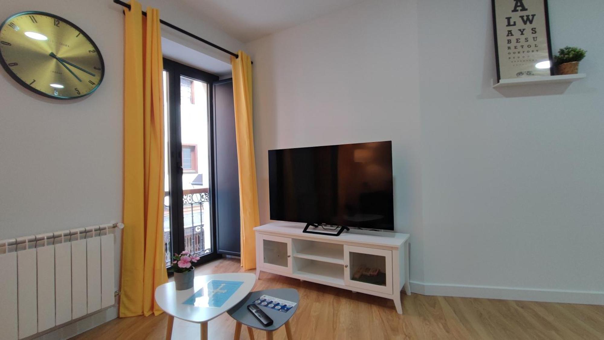 Apartamentos Aptio Oviedo Bagian luar foto