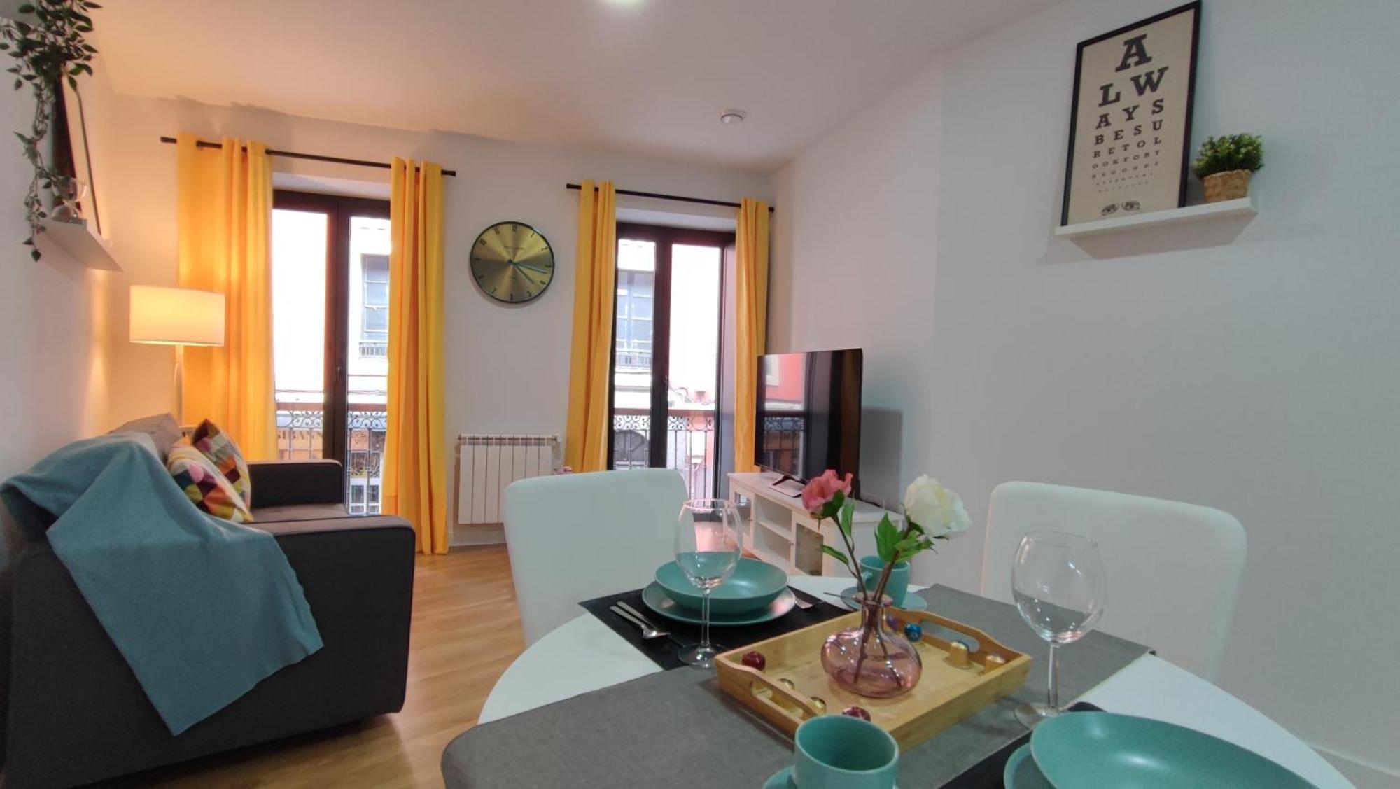 Apartamentos Aptio Oviedo Bagian luar foto
