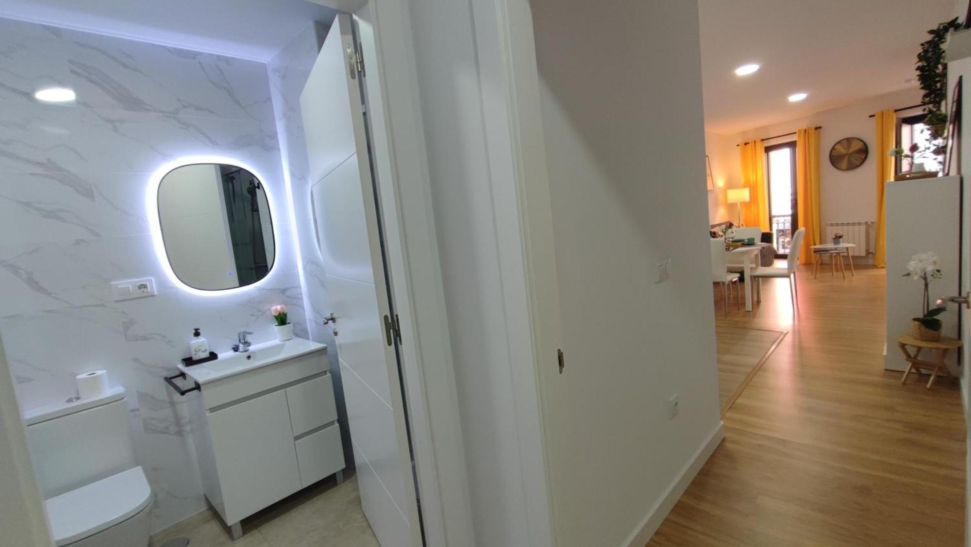 Apartamentos Aptio Oviedo Bagian luar foto