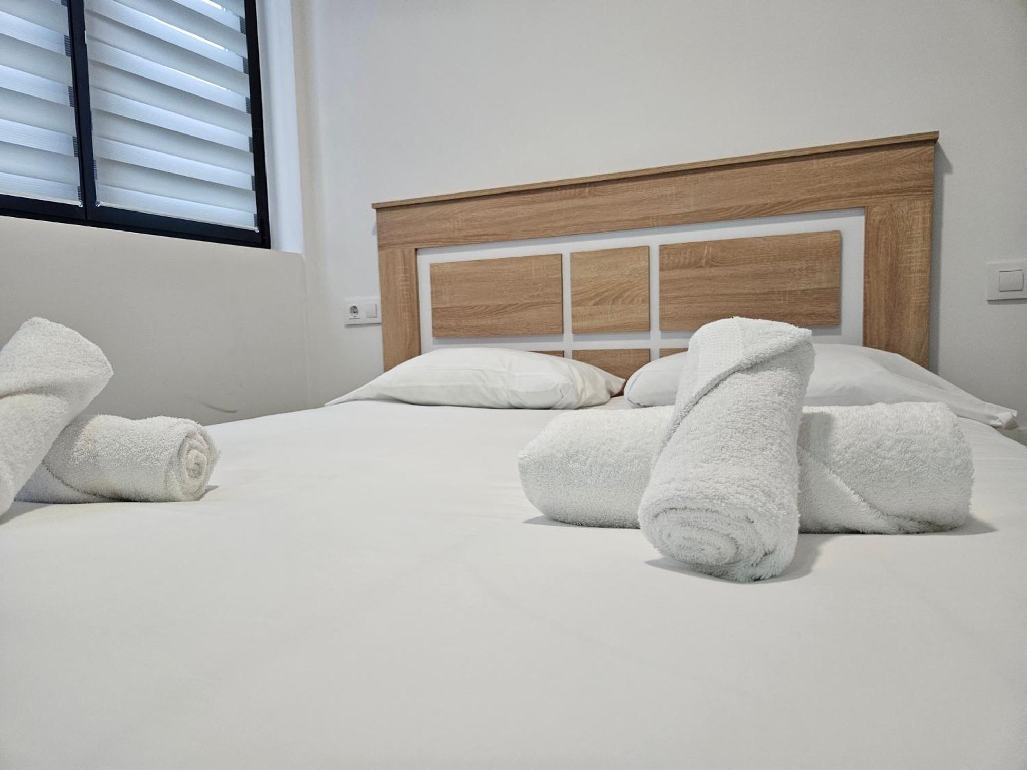 Apartamentos Aptio Oviedo Bagian luar foto