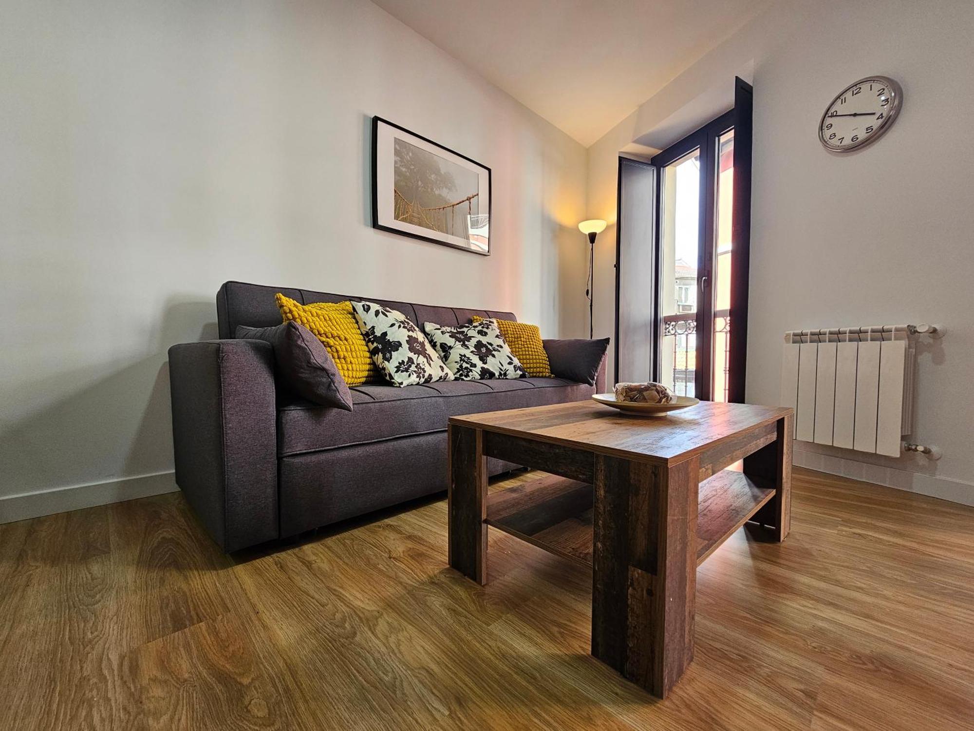 Apartamentos Aptio Oviedo Bagian luar foto