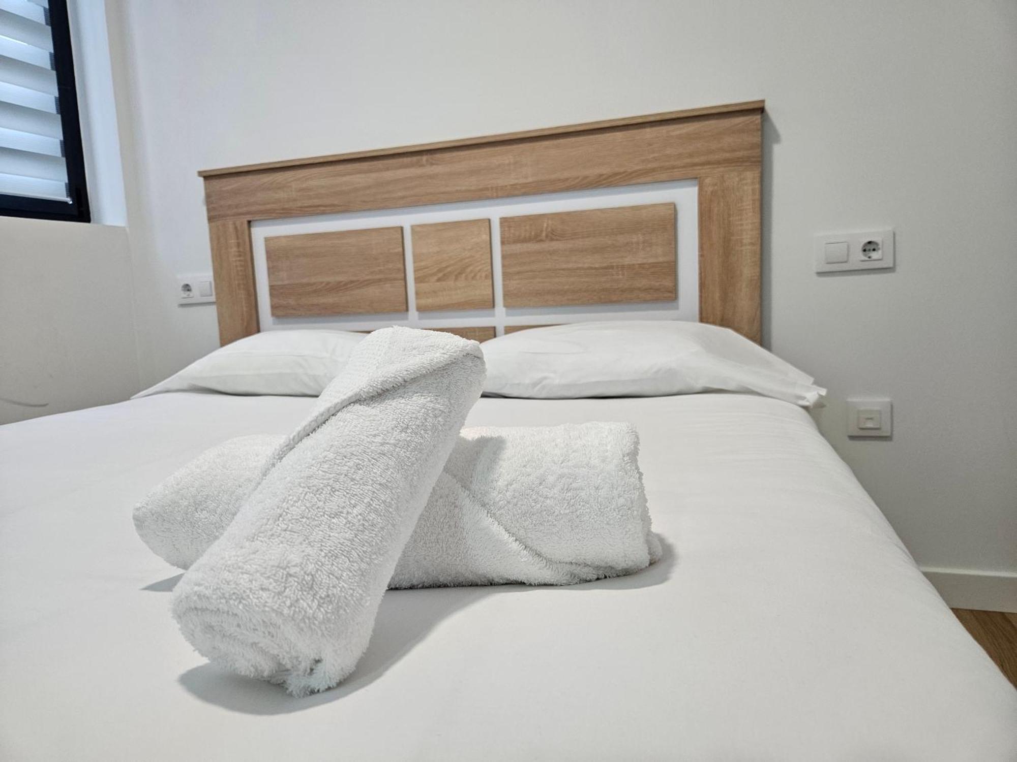 Apartamentos Aptio Oviedo Bagian luar foto