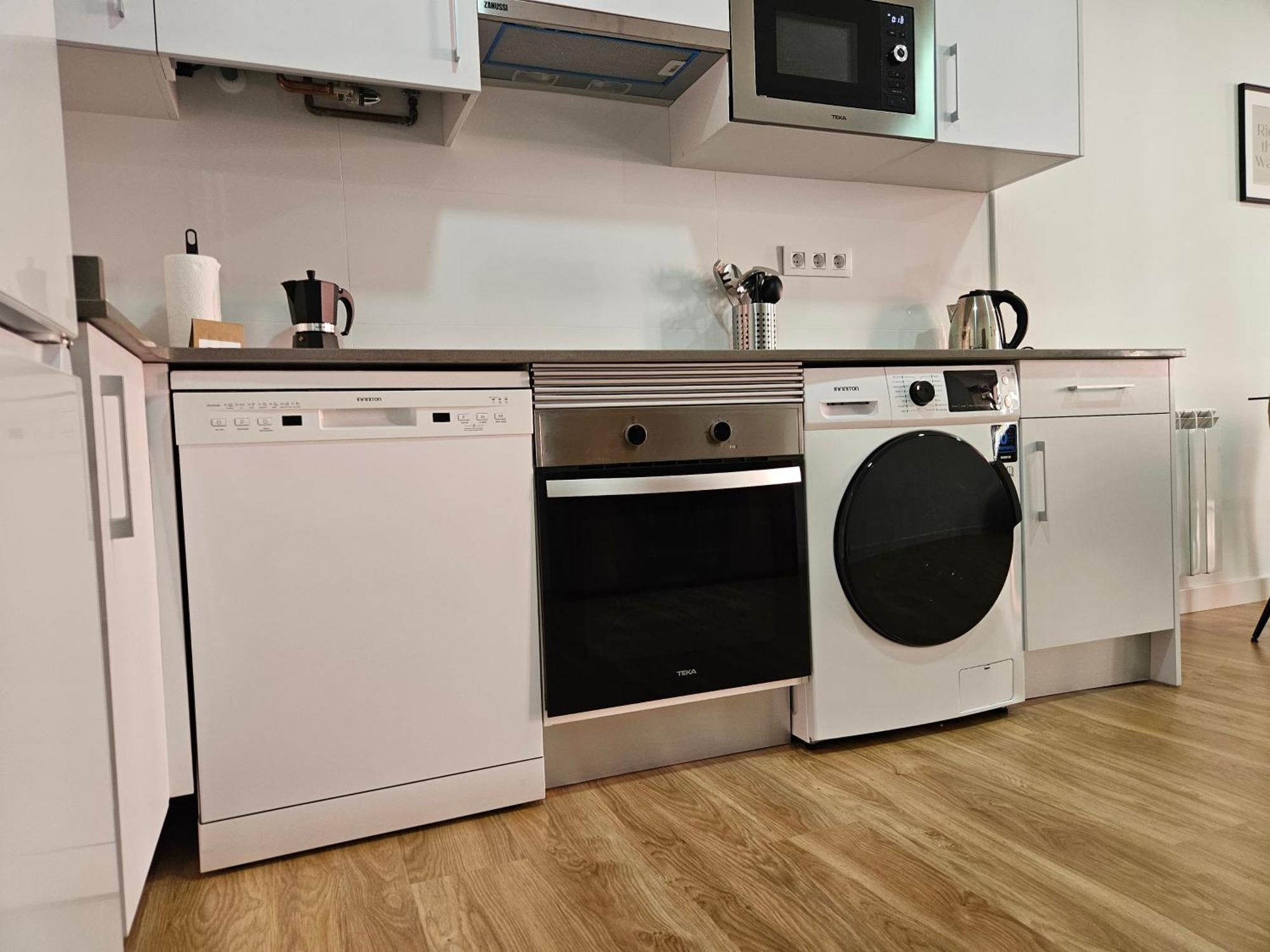 Apartamentos Aptio Oviedo Bagian luar foto