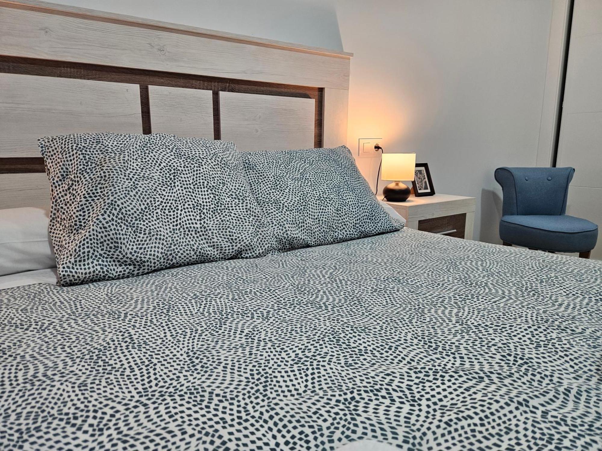 Apartamentos Aptio Oviedo Bagian luar foto