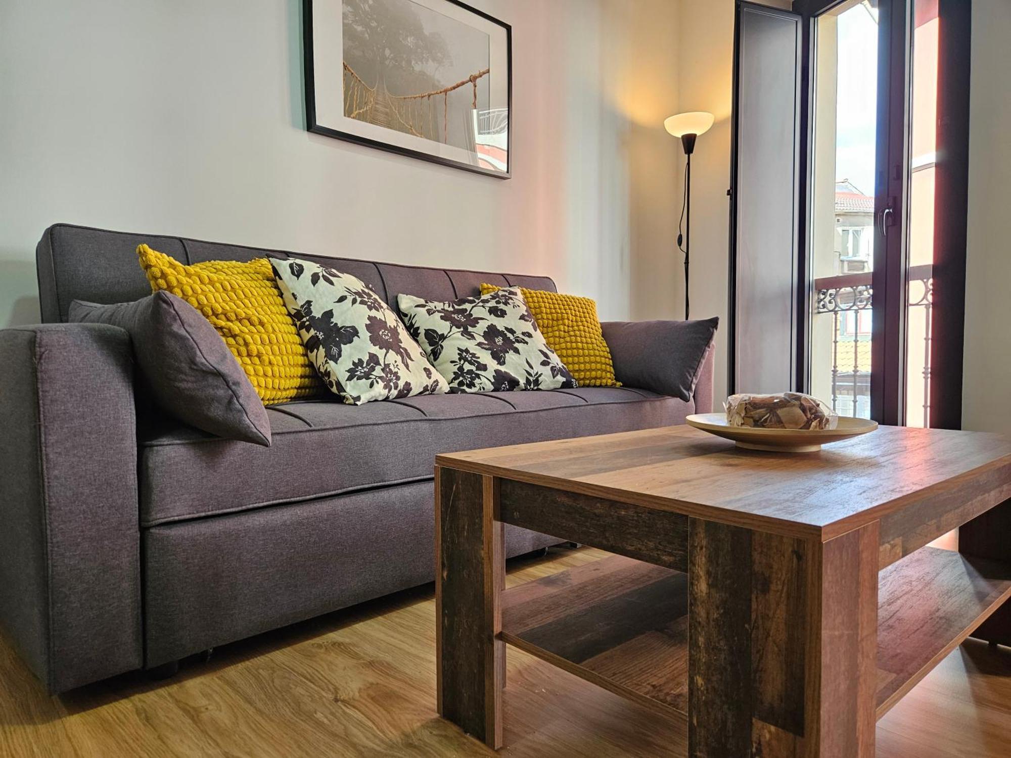 Apartamentos Aptio Oviedo Bagian luar foto