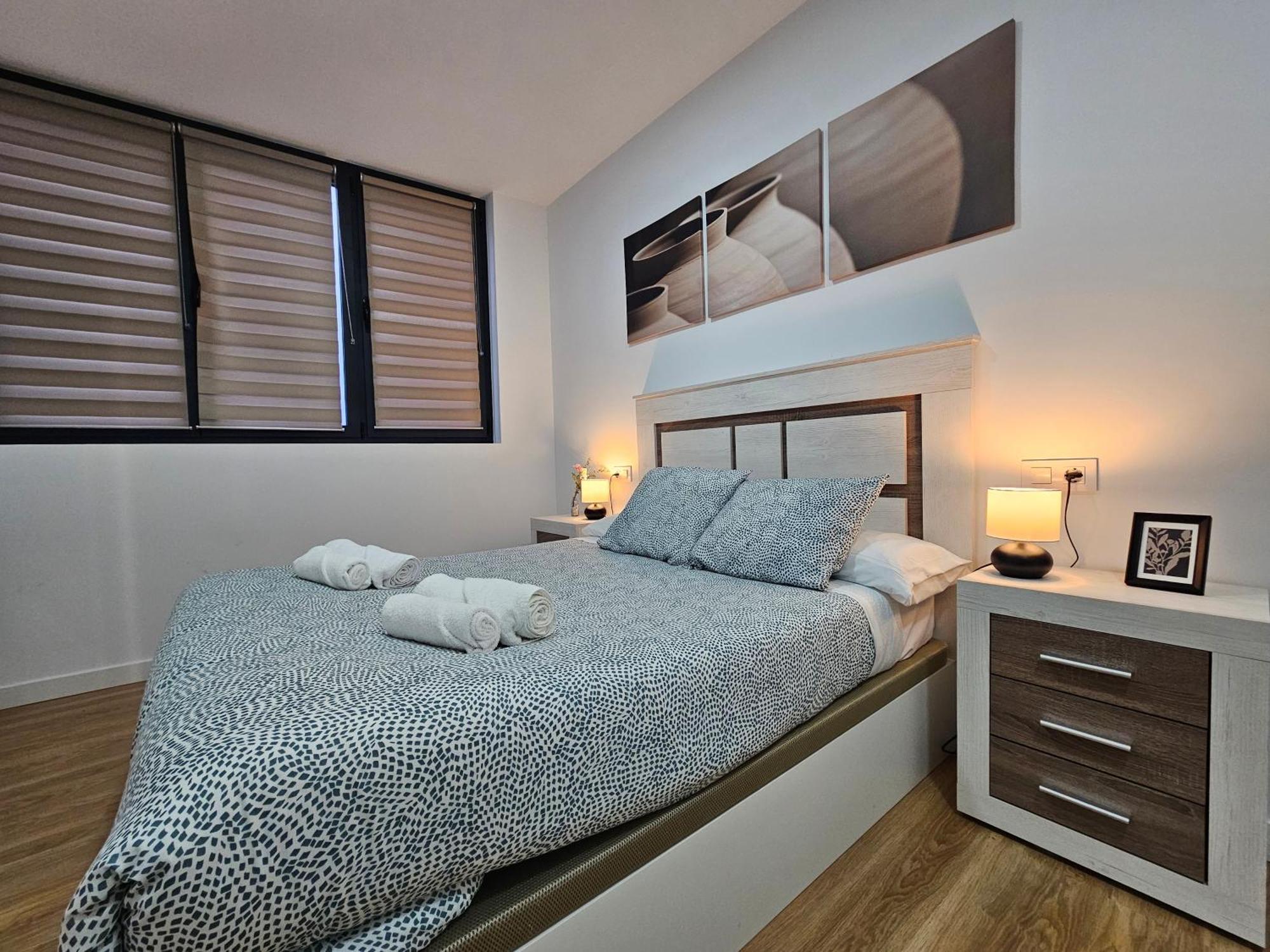 Apartamentos Aptio Oviedo Bagian luar foto