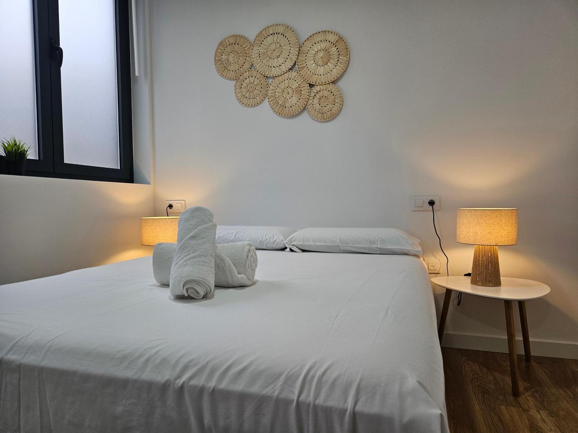 Apartamentos Aptio Oviedo Bagian luar foto